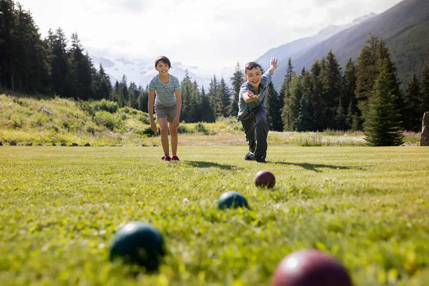 WHAT HIKING & TERRAIN TO EXPECT AT THE ‘BOOS